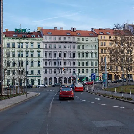 Luxury Oomph Appartement Praag