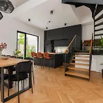 Luxury Oomph * Praga